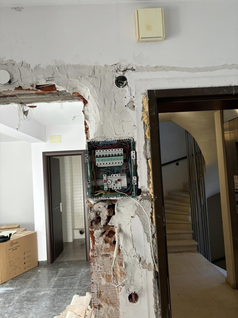 Axiotis_electric-egkatastasi_ilektrikon_sistimaton3